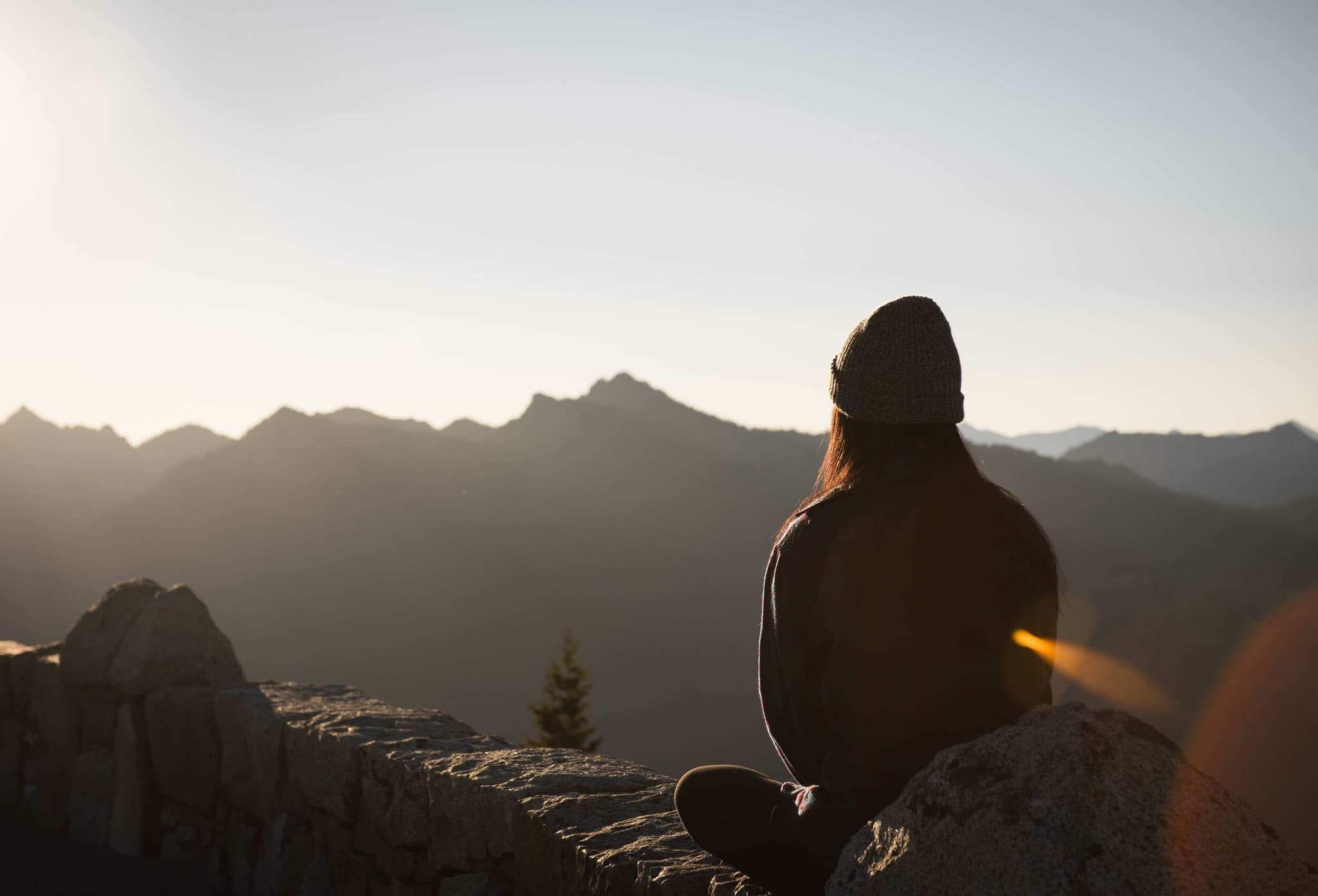 Shine a Light on Healing: Exploring Red Light Therapy and NIR Therapy for Pain and Recovery